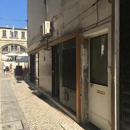 Theorynomad Al Hostal